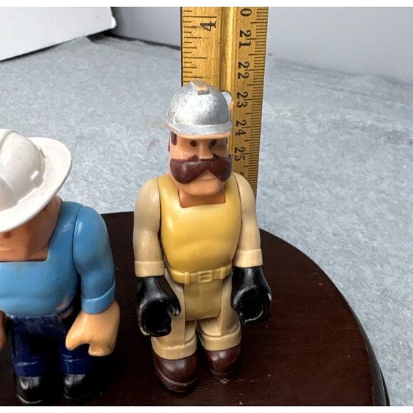 Fisher Price Husky Helpers Set 3 Figures - Construction Worker Paramedic & Injur - Picture 12 of 16
